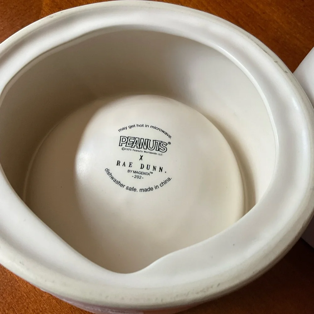 NWT SNOOPY “EEK” Rae Dunn x Peanuts Halloween Dog Dish, Raised, small